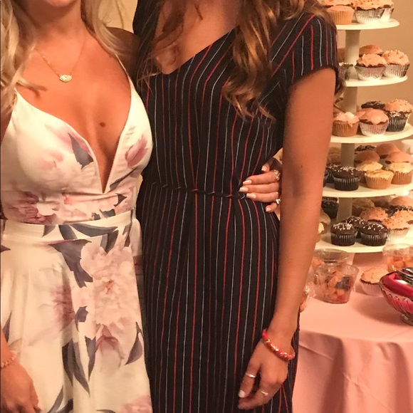 Dress, short sleeve, open back - Picture 2 of 4